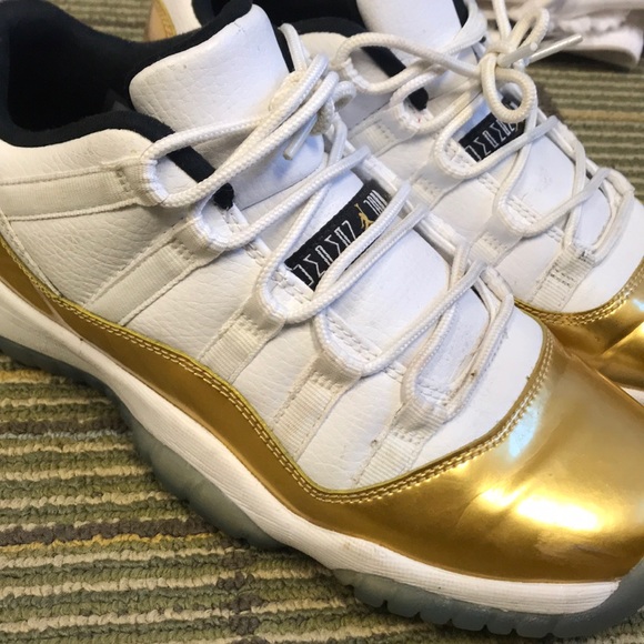 Air Jordan 11 Retro Low GS “Closing Ceremony” - Picture 2 of 5